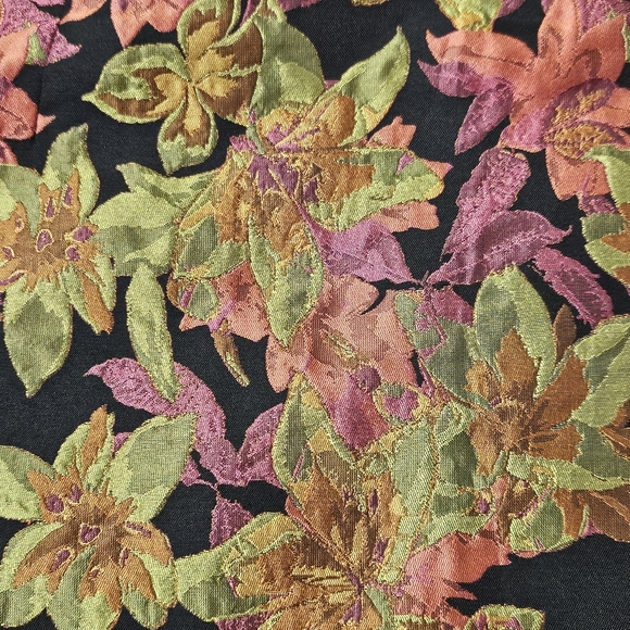 GREYLIN Tania jacquard mini skirt colorful floral design & side slit Medium - Picture 4 of 12